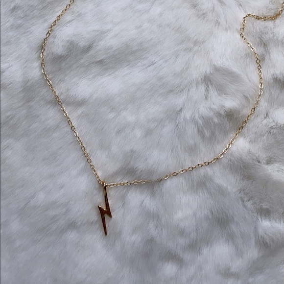 Strength charm woman’s necklace - Picture 2 of 2